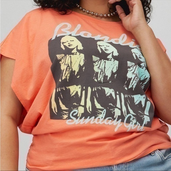 Daydreamer Blondie Sunday Girl Orange Muscle Graphic 3X NWOT - Picture 1 of 13